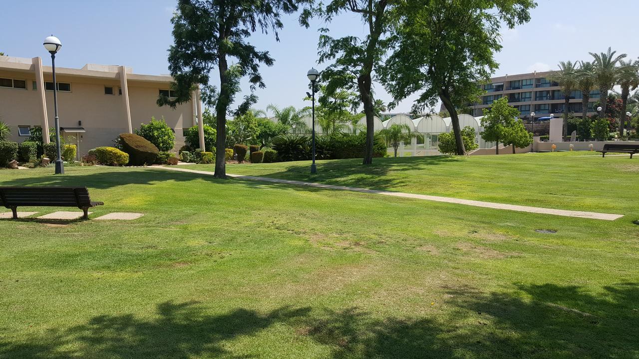 Neot Golf Caesarea Garden Apartment Extérieur photo